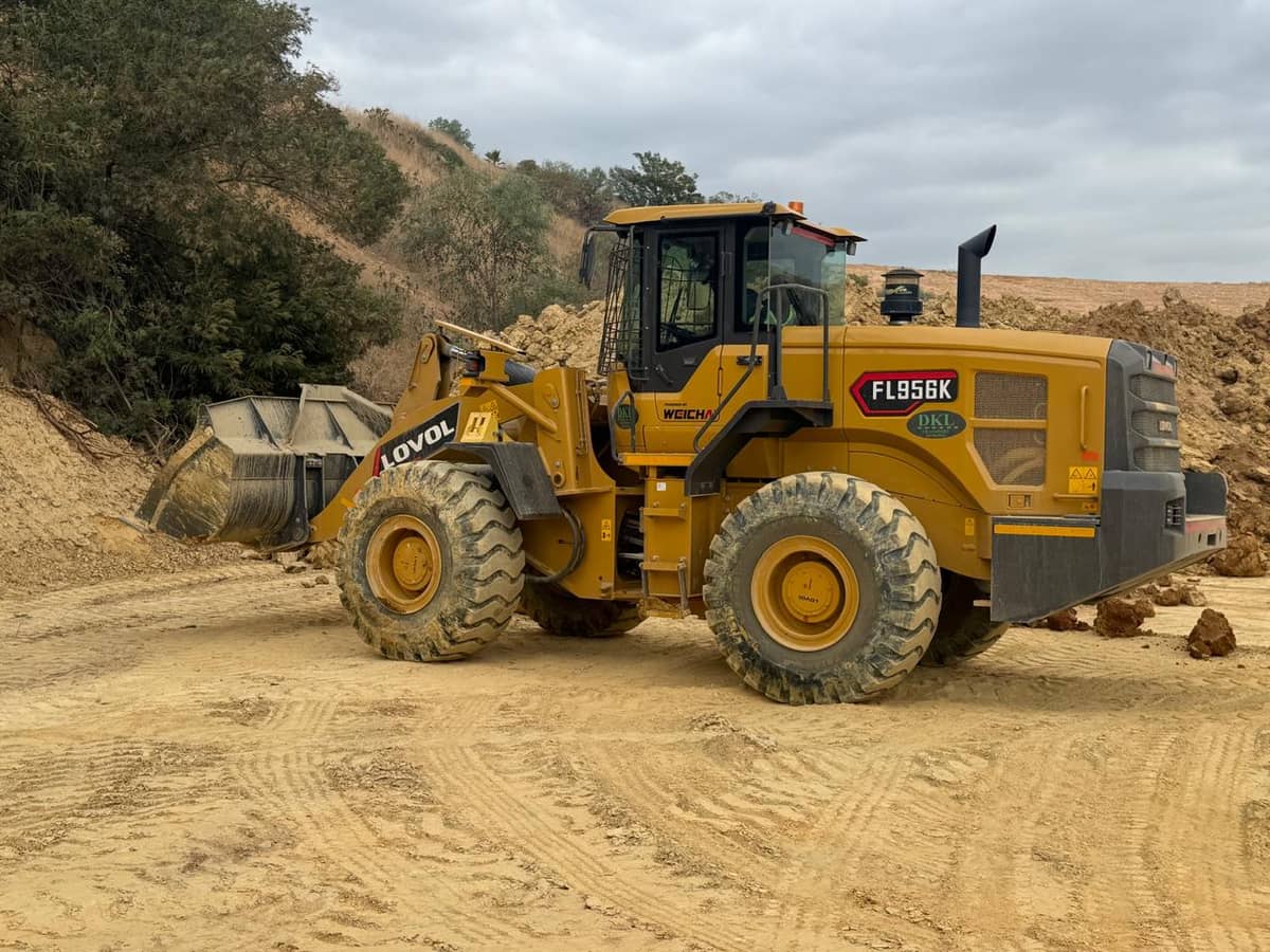 DKL wheel loader at quarry site