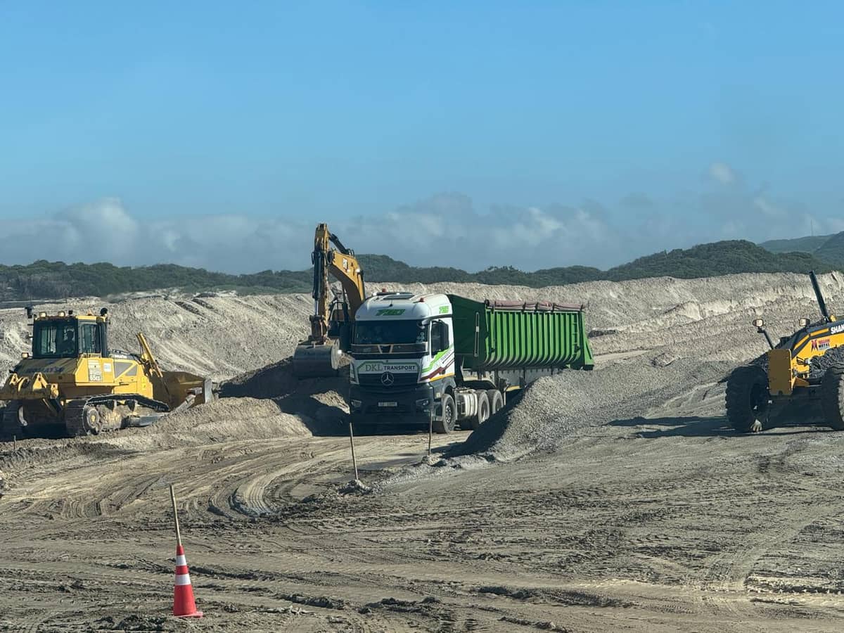 DKL Transport Mercedes-Benz truck on site